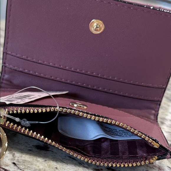 Victoria's Secret Purple Key & Card Holder - Picture 9 of 10